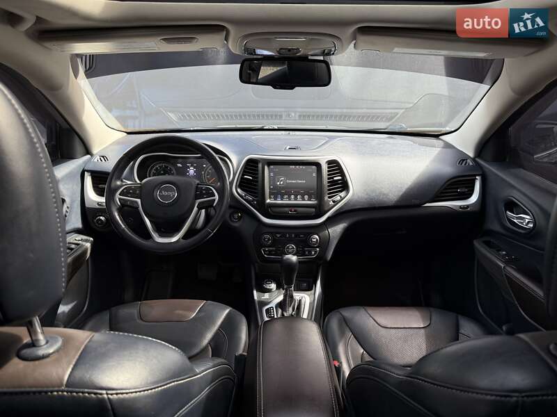 Внедорожник / Кроссовер Jeep Cherokee 2015 в Львове