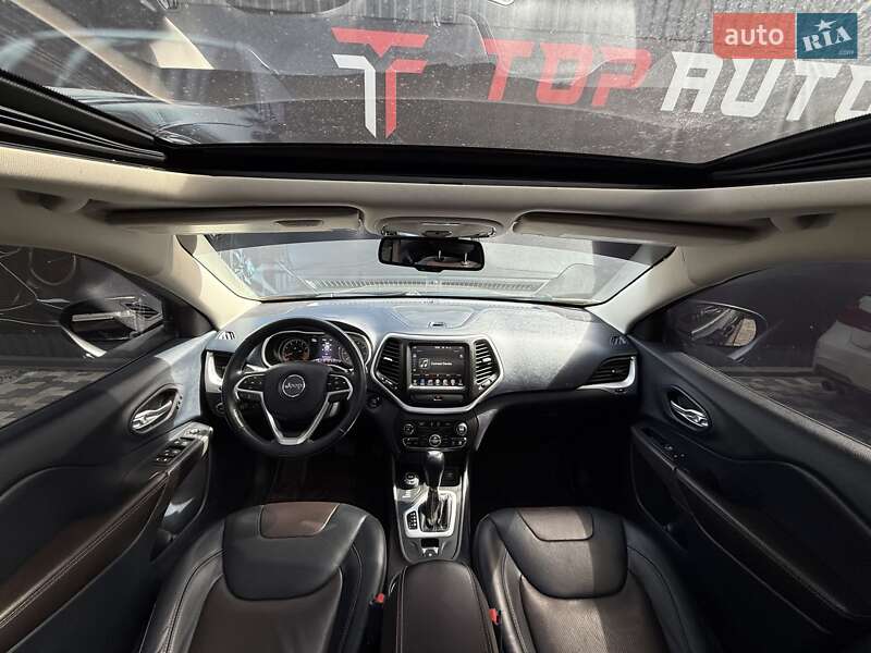 Внедорожник / Кроссовер Jeep Cherokee 2015 в Львове