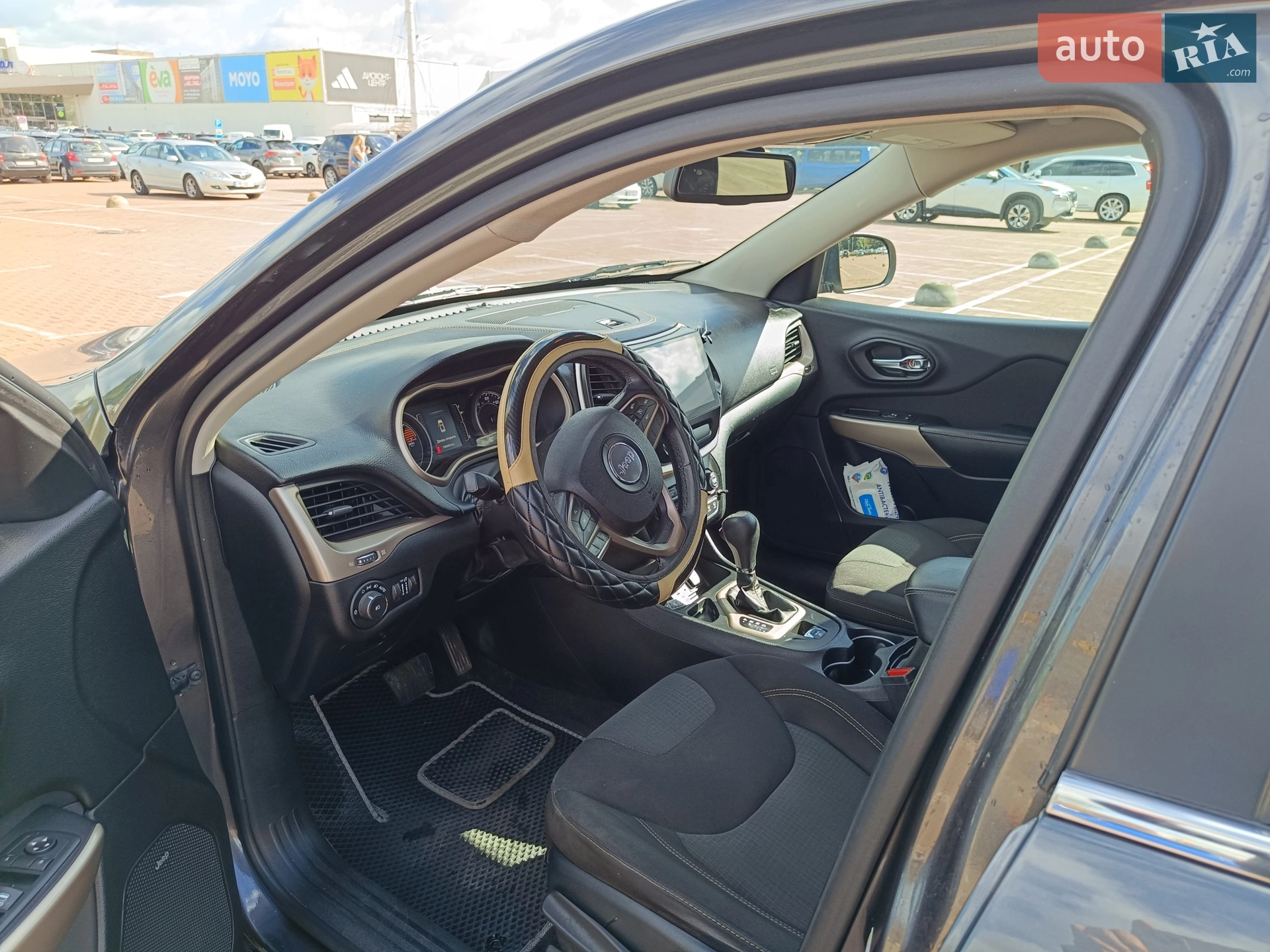 2016 Jeep Cherokee - мініатюра 4