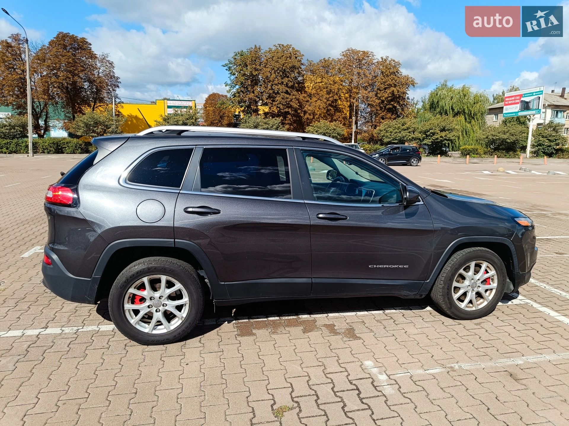 2016 Jeep Cherokee - мініатюра 2