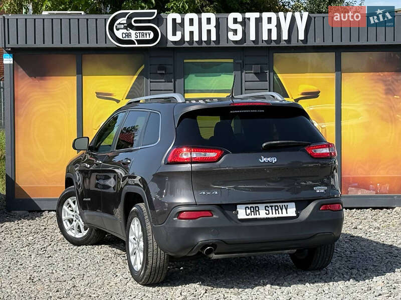 Внедорожник / Кроссовер Jeep Cherokee 2014 в Стрые