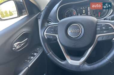 Позашляховик / Кросовер Jeep Cherokee 2015 в Житомирі