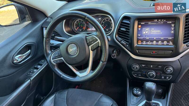 Внедорожник / Кроссовер Jeep Cherokee 2014 в Вознесенске