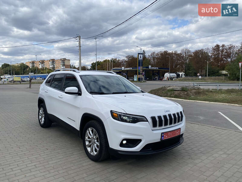 Внедорожник / Кроссовер Jeep Cherokee 2018 в 
