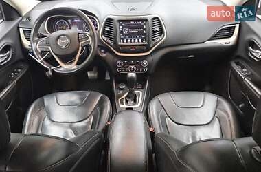 Внедорожник / Кроссовер Jeep Cherokee 2014 в 