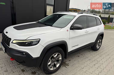 Внедорожник / Кроссовер Jeep Cherokee 2018 в 