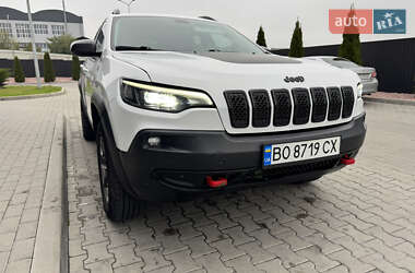 Внедорожник / Кроссовер Jeep Cherokee 2018 в 