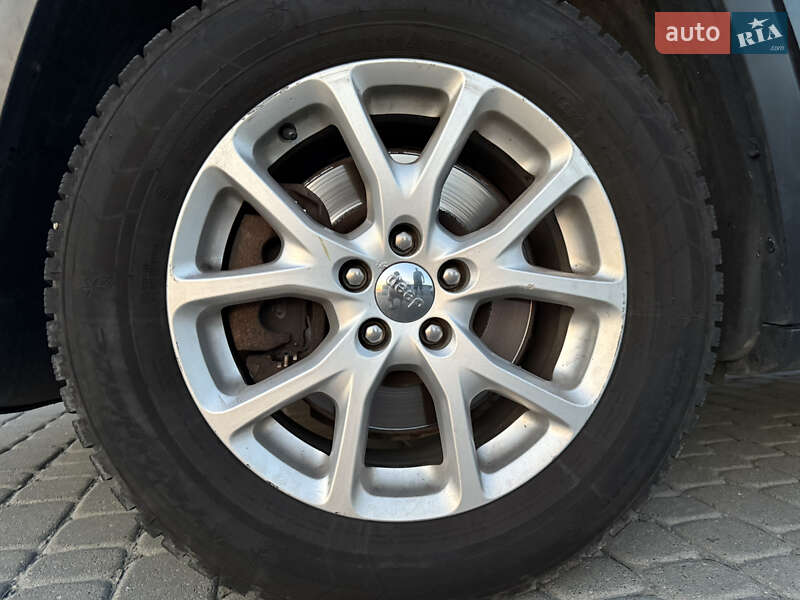 Внедорожник / Кроссовер Jeep Cherokee 2015 в Тернополе фото 15 Внедорожник / Кроссовер Jeep Cherokee 2015 в Тернополе