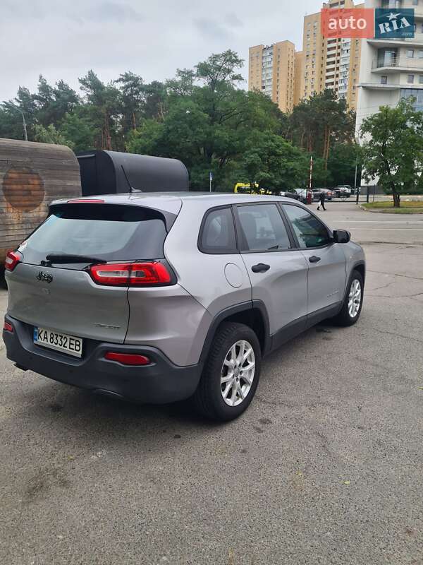 Внедорожник / Кроссовер Jeep Cherokee 2014 в Киеве фото 6 Внедорожник / Кроссовер Jeep Cherokee 2014 в Киеве