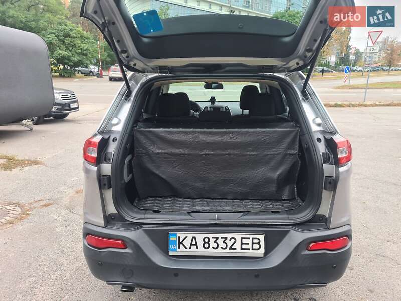 Внедорожник / Кроссовер Jeep Cherokee 2014 в Киеве фото 17 Внедорожник / Кроссовер Jeep Cherokee 2014 в Киеве