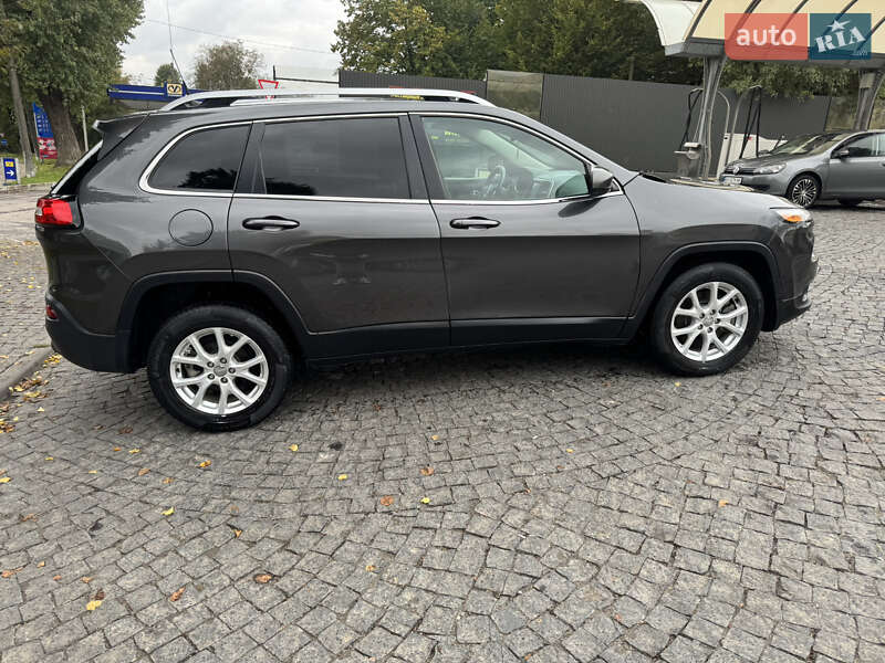 Позашляховик / Кросовер Jeep Cherokee 2016 в Любарі