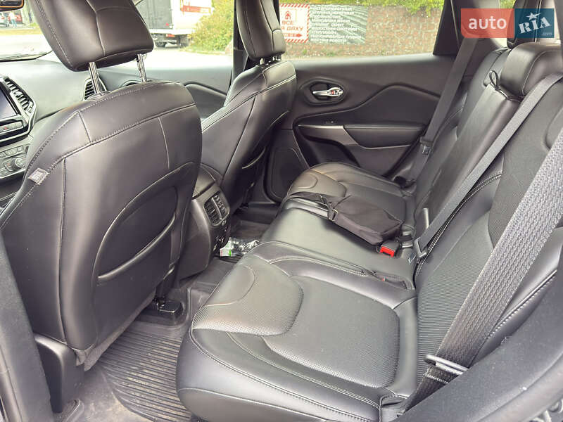 Позашляховик / Кросовер Jeep Cherokee 2020 в Кропивницькому