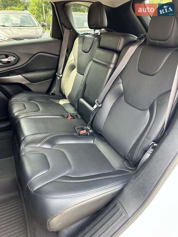 Позашляховик / Кросовер Jeep Cherokee 2018 в Сумах