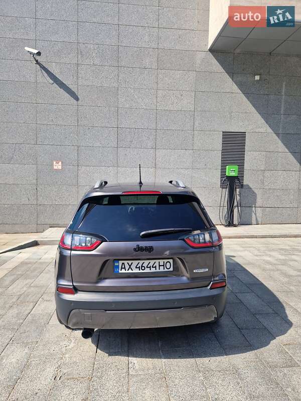 Внедорожник / Кроссовер Jeep Cherokee 2018 в Харькове