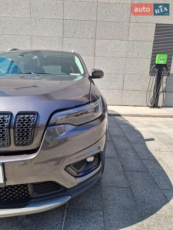 Внедорожник / Кроссовер Jeep Cherokee 2018 в Харькове