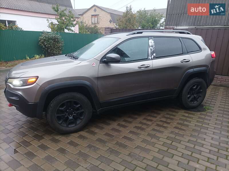 Позашляховик / Кросовер Jeep Cherokee 2020 в Гостомелі фото 7 Позашляховик / Кросовер Jeep Cherokee 2020 в Гостомелі