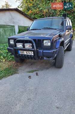 Внедорожник / Кроссовер Jeep Cherokee 1999 в Броварах