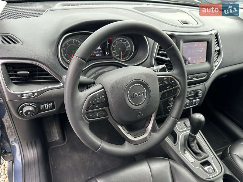Внедорожник / Кроссовер Jeep Cherokee 2019 в Ивано-Франковске