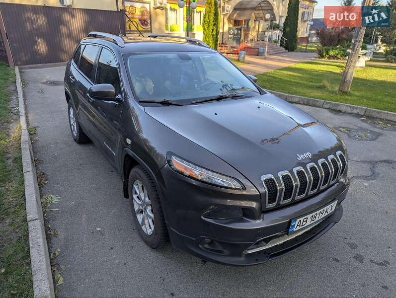 Внедорожник / Кроссовер Jeep Cherokee 2017 в Виннице