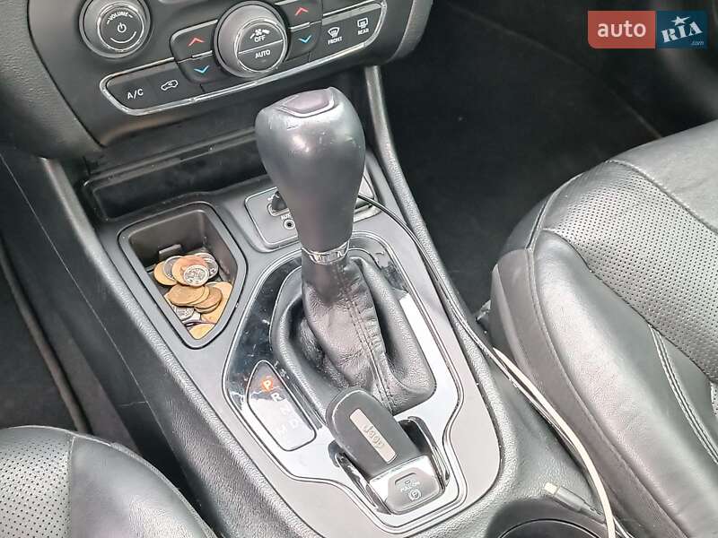 Внедорожник / Кроссовер Jeep Cherokee 2018 в Харькове