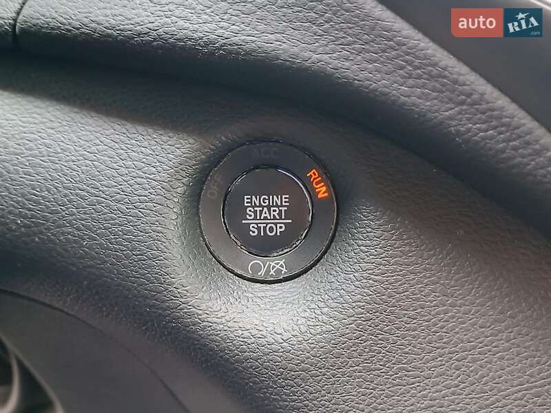 Внедорожник / Кроссовер Jeep Cherokee 2018 в Харькове