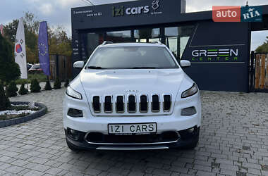 Позашляховик / Кросовер Jeep Cherokee 2016 в 