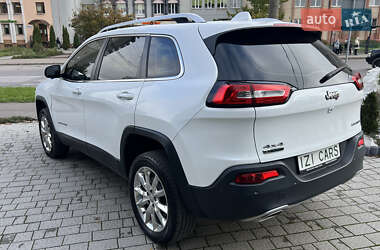 Позашляховик / Кросовер Jeep Cherokee 2016 в 