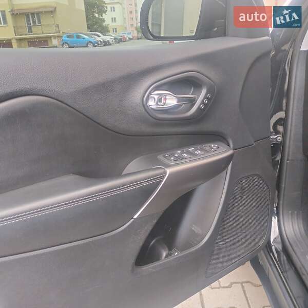 Внедорожник / Кроссовер Jeep Cherokee 2019 в Ивано-Франковске фото 9 Внедорожник / Кроссовер Jeep Cherokee 2019 в Ивано-Франковске