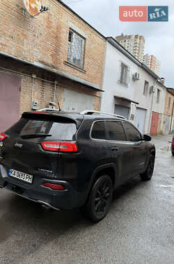 Внедорожник / Кроссовер Jeep Cherokee 2014 в 