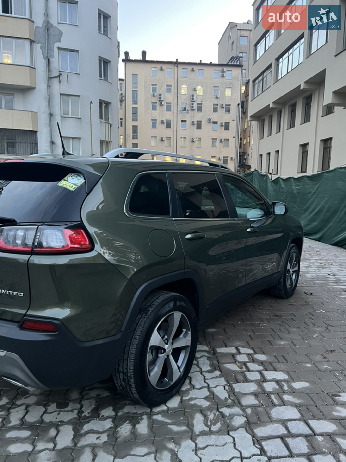 2020 Jeep Cherokee - мініатюра 4