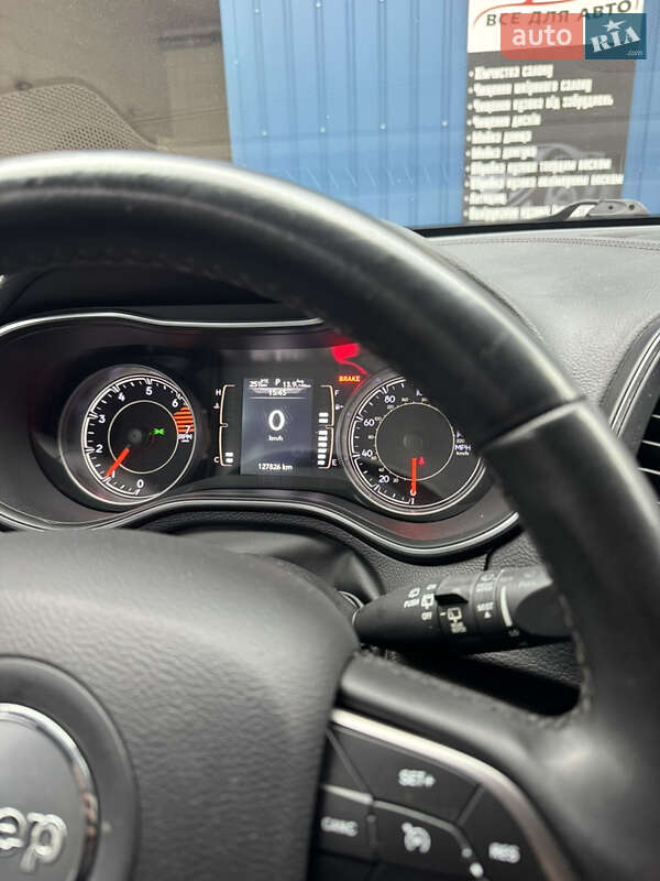 Внедорожник / Кроссовер Jeep Cherokee 2018 в Кременчуге