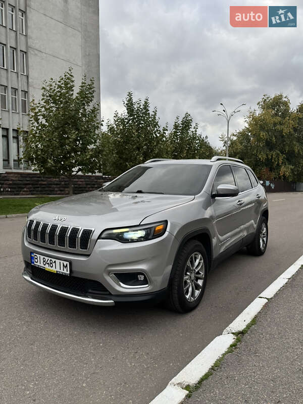 Внедорожник / Кроссовер Jeep Cherokee 2018 в Кременчуге