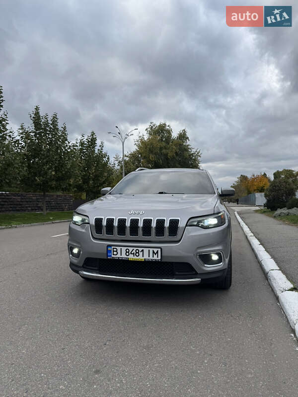 Внедорожник / Кроссовер Jeep Cherokee 2018 в Кременчуге