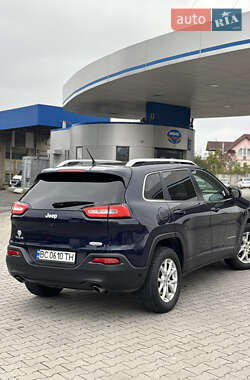 Внедорожник / Кроссовер Jeep Cherokee 2014 в 