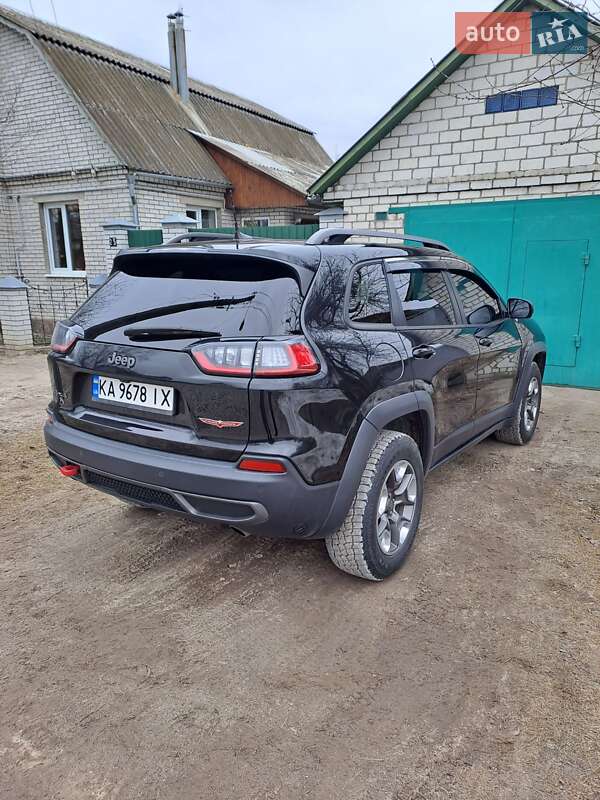 Внедорожник / Кроссовер Jeep Cherokee 2019 в Шостке