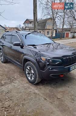 Внедорожник / Кроссовер Jeep Cherokee 2019 в Шостке