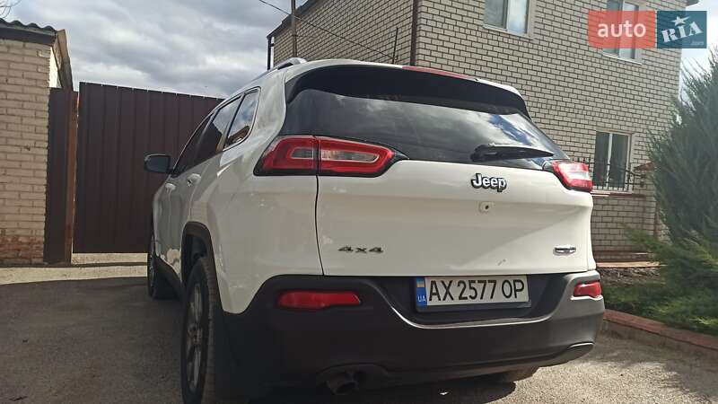 Внедорожник / Кроссовер Jeep Cherokee 2015 в Харькове фото 4 Внедорожник / Кроссовер Jeep Cherokee 2015 в Харькове