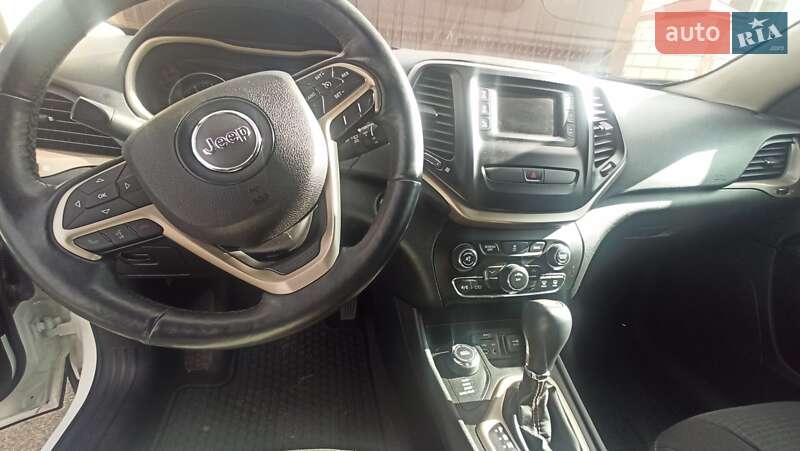 Внедорожник / Кроссовер Jeep Cherokee 2015 в Харькове фото 7 Внедорожник / Кроссовер Jeep Cherokee 2015 в Харькове