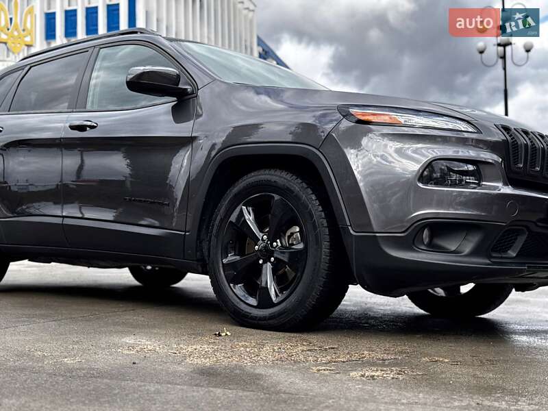 Позашляховик / Кросовер Jeep Cherokee 2015 в Івано-Франківську фото 26 Позашляховик / Кросовер Jeep Cherokee 2015 в Івано-Франківську