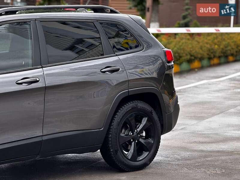 Позашляховик / Кросовер Jeep Cherokee 2015 в Івано-Франківську фото 39 Позашляховик / Кросовер Jeep Cherokee 2015 в Івано-Франківську