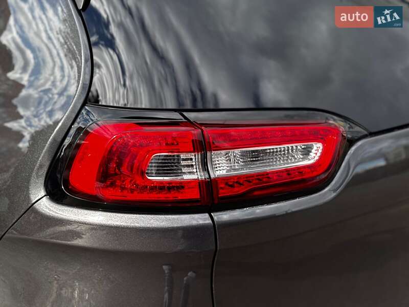 Позашляховик / Кросовер Jeep Cherokee 2015 в Івано-Франківську фото 64 Позашляховик / Кросовер Jeep Cherokee 2015 в Івано-Франківську