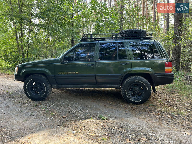Позашляховик / Кросовер Jeep Cherokee 1996 в Кременці
