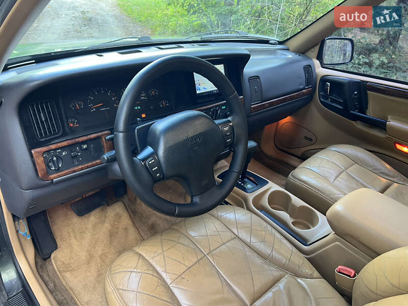 Позашляховик / Кросовер Jeep Cherokee 1996 в Кременці