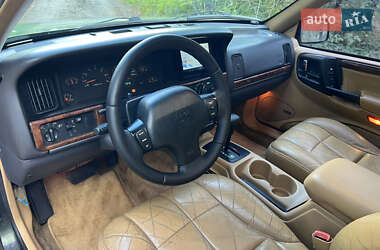 Внедорожник / Кроссовер Jeep Cherokee 1996 в 