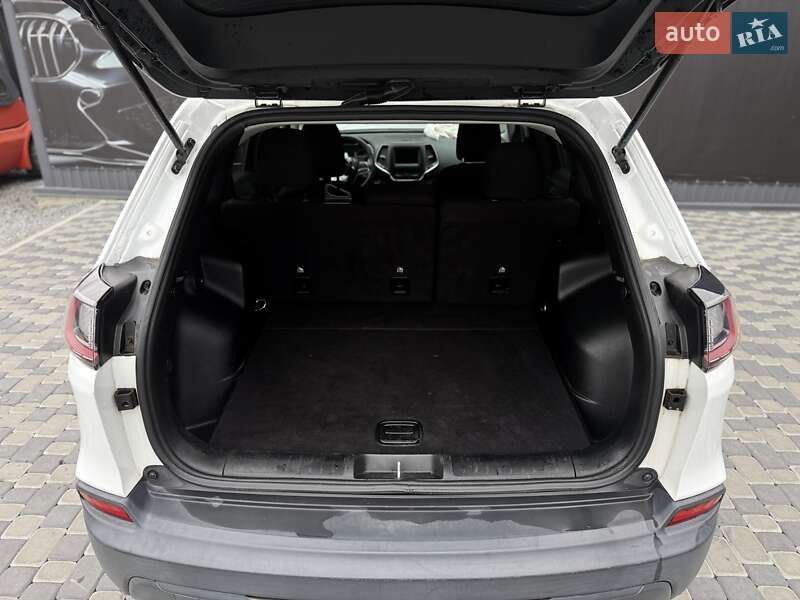 Позашляховик / Кросовер Jeep Cherokee 2019 в Львові фото 12 Позашляховик / Кросовер Jeep Cherokee 2019 в Львові