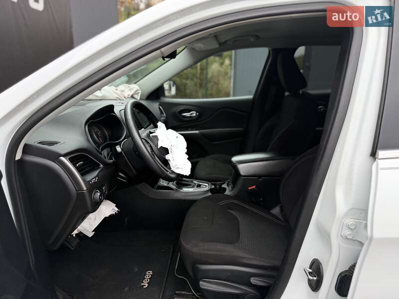 Позашляховик / Кросовер Jeep Cherokee 2019 в Львові фото 15 Позашляховик / Кросовер Jeep Cherokee 2019 в Львові