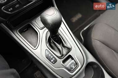 Внедорожник / Кроссовер Jeep Cherokee 2019 в 