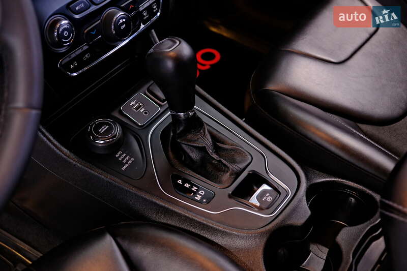 Внедорожник / Кроссовер Jeep Cherokee 2020 в Одессе