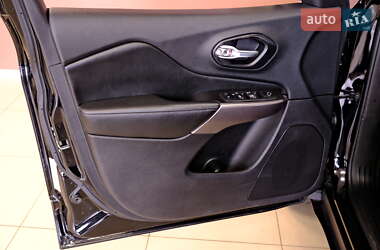 Позашляховик / Кросовер Jeep Cherokee 2020 в  фото 27 Позашляховик / Кросовер Jeep Cherokee 2020 в