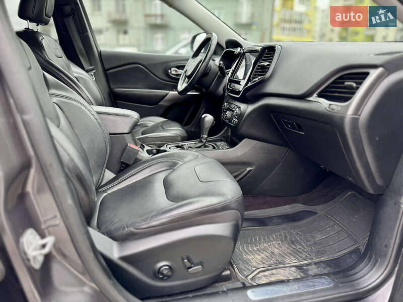 Позашляховик / Кросовер Jeep Cherokee 2019 в Львові фото 59 Позашляховик / Кросовер Jeep Cherokee 2019 в Львові